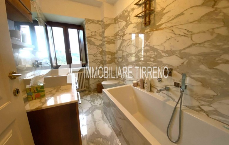 Appartamento in vendita a Massa