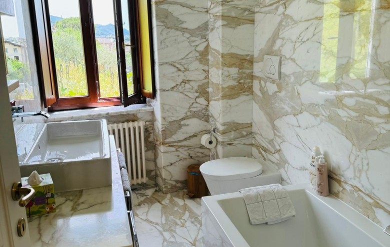 Appartamento in vendita a Massa