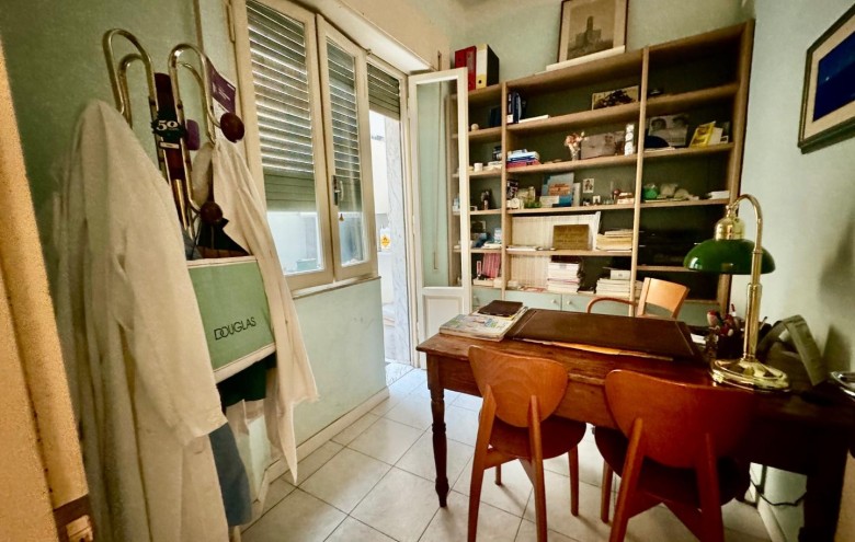 Appartamento in vendita a Montignoso