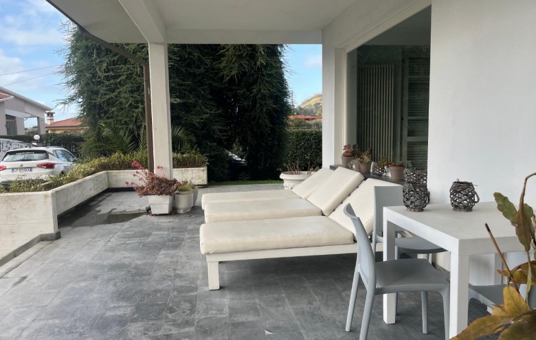 Villa singola in vendita a Massa