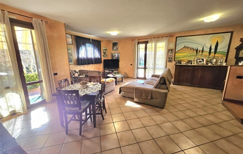 Villa singola in vendita a Massa