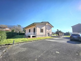Villa singola in vendita a Montignoso