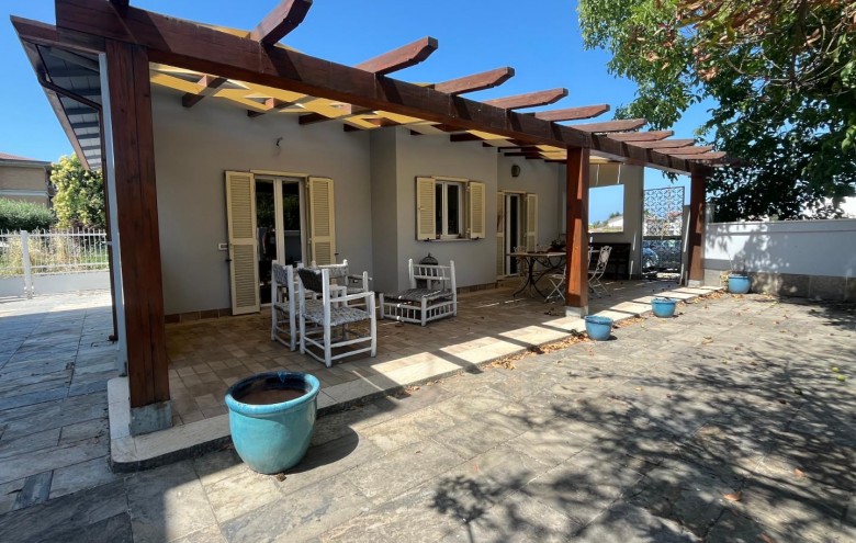 Villa singola in vendita a Massa