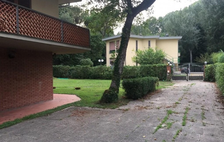 Villa singola in vendita a Massa