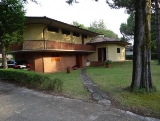 Villa singola in vendita a Poveromo