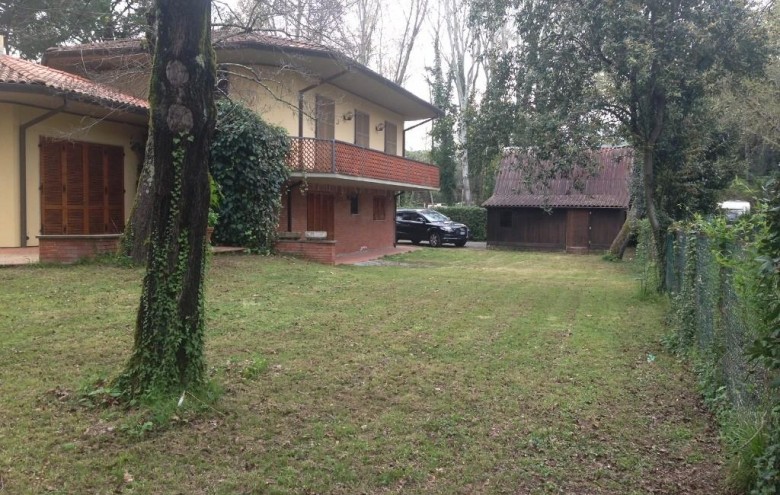 Villa singola in vendita a Massa