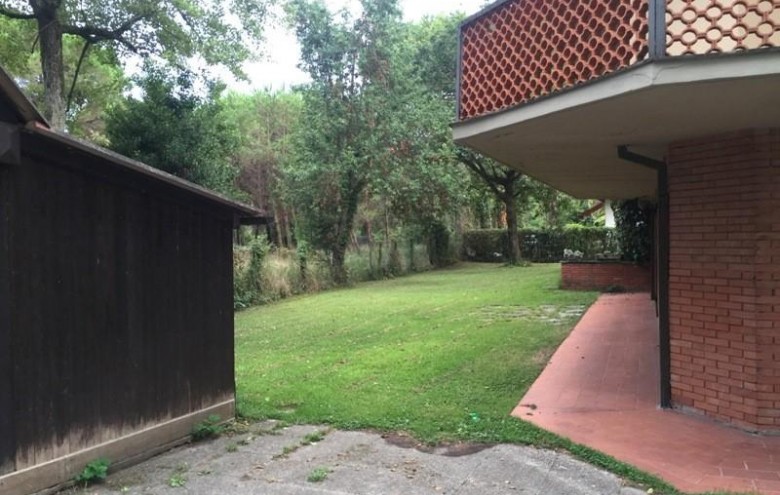 Villa singola in vendita a Massa