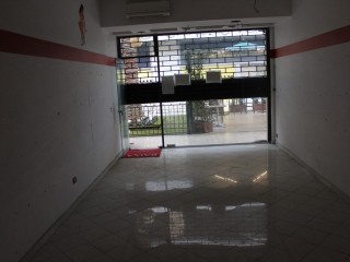 Fondo Commerciale in vendita a Massa