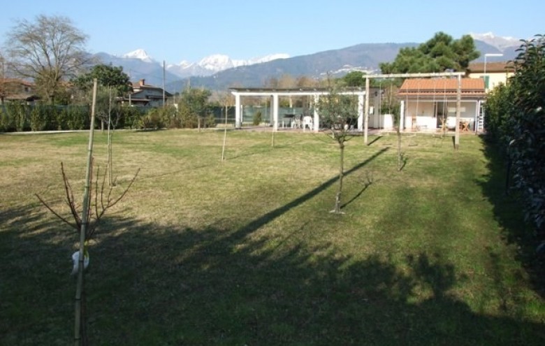 Villa singola in vendita a Massa