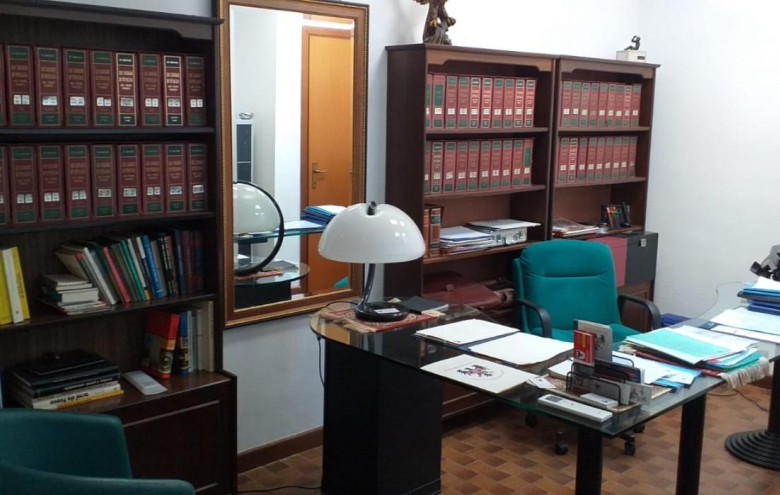 Ufficio in vendita a Massa