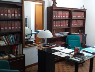 Ufficio in vendita a Massa