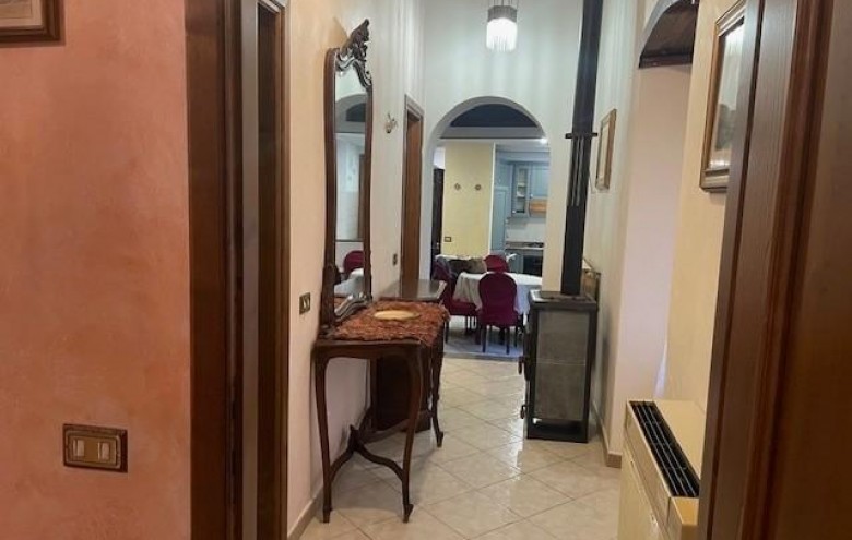 Casa semi indipendente in vendita a Massa
