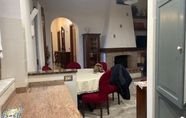 Casa semi indipendente in vendita a Massa