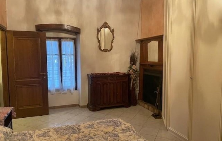 Casa semi indipendente in vendita a Massa