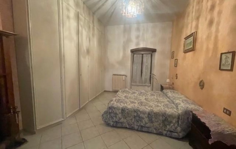 Casa semi indipendente in vendita a Massa