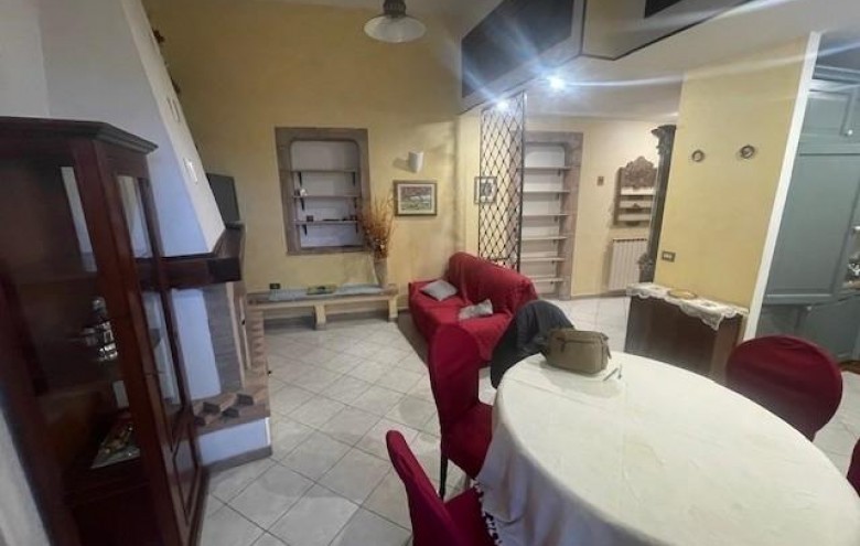 Casa semi indipendente in vendita a Massa