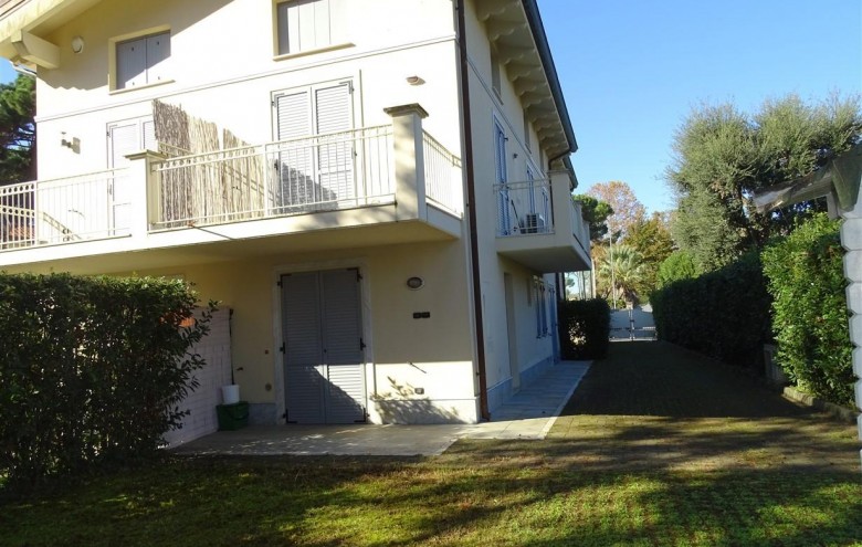 Villa singola in vendita a Montignoso