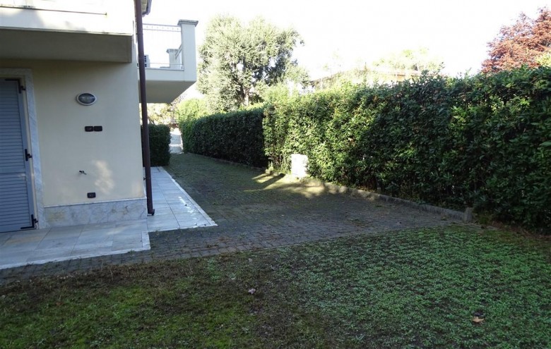 Villa singola in vendita a Montignoso