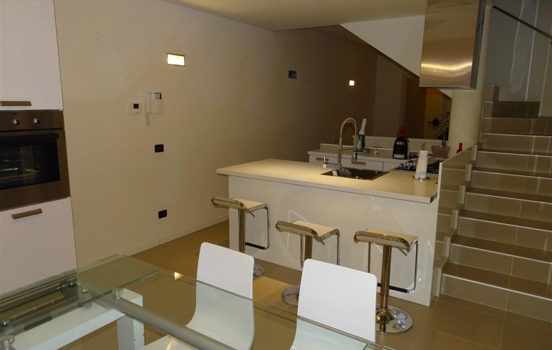 Villa singola in vendita a Montignoso