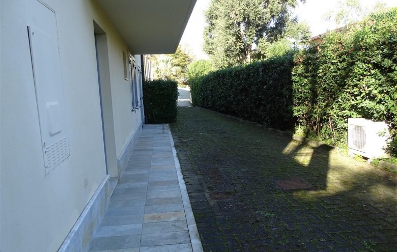 Villa singola in vendita a Montignoso