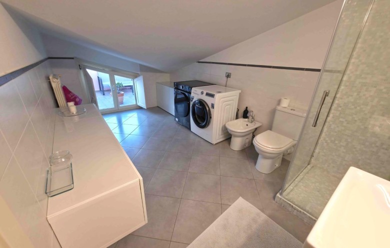 Appartamento in vendita a Massa