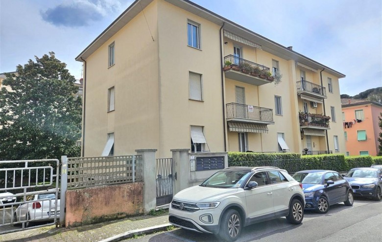 Appartamento in vendita a Massa