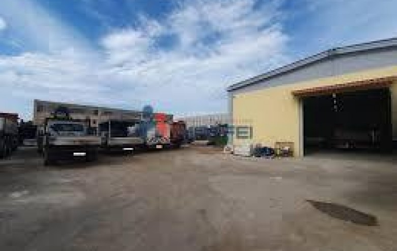 Capannone in vendita a Camaiore