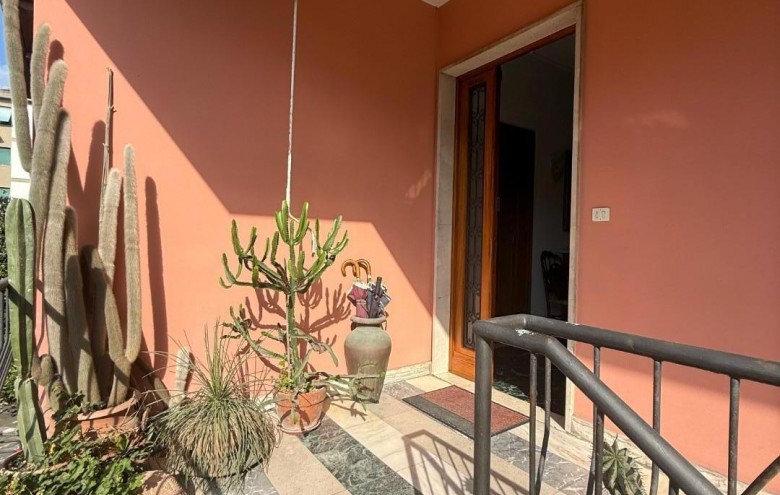 Villa singola in vendita a Carrara