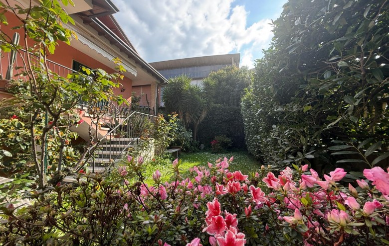 Villa singola in vendita a Carrara