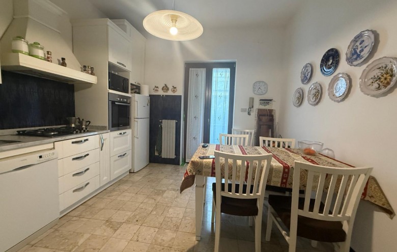 Villa singola in vendita a Carrara