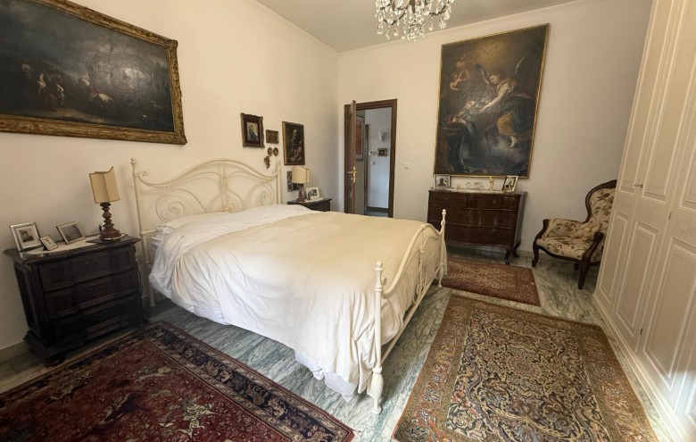 Villa singola in vendita a Carrara