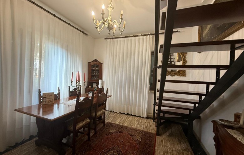 Villa singola in vendita a Carrara