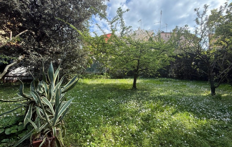 Villa singola in vendita a Carrara