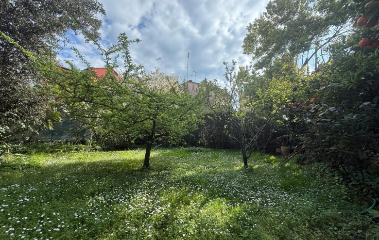 Villa singola in vendita a Carrara