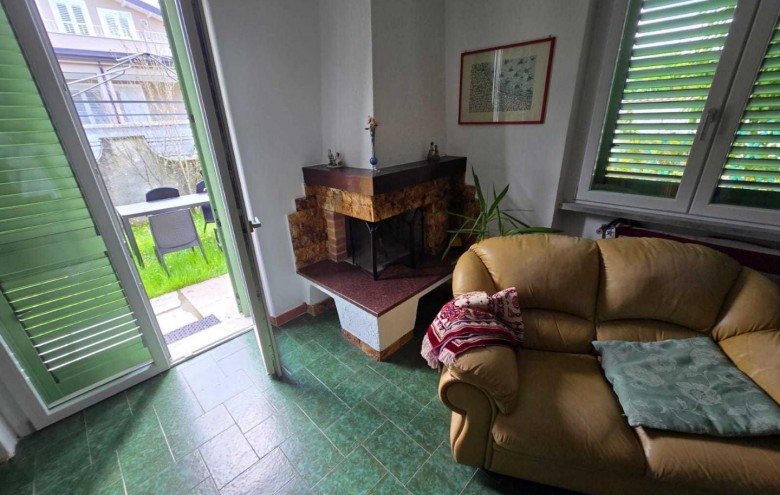 Villa singola in vendita a Carrara