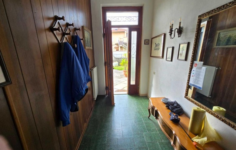 Villa singola in vendita a Carrara