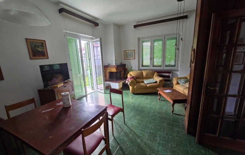 Villa singola in vendita a Carrara