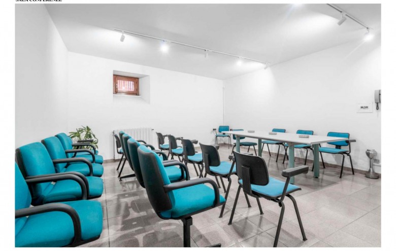 Ufficio in affitto a Massa