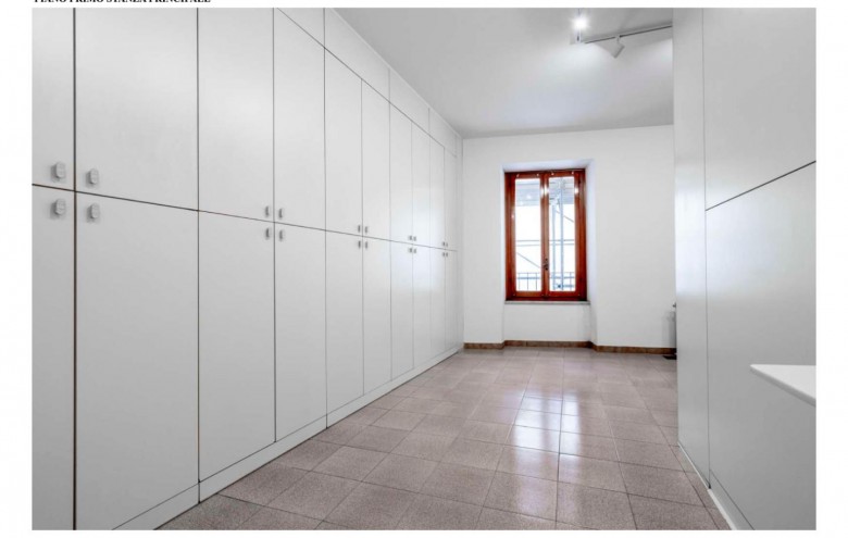 Ufficio in affitto a Massa