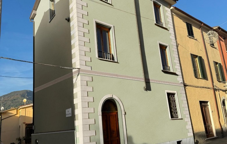 Ufficio in affitto a Massa