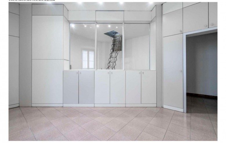 Ufficio in affitto a Massa