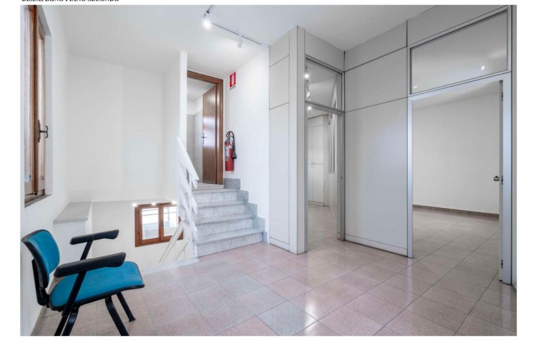 Ufficio in affitto a Massa