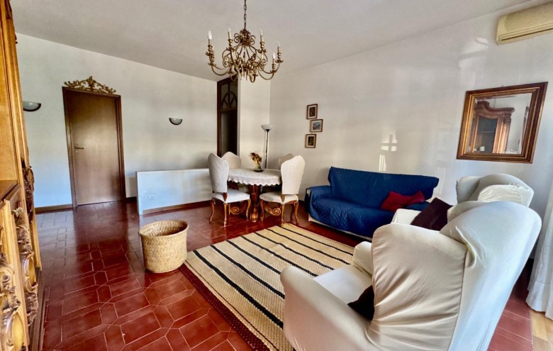 Appartamento in vendita a Massa