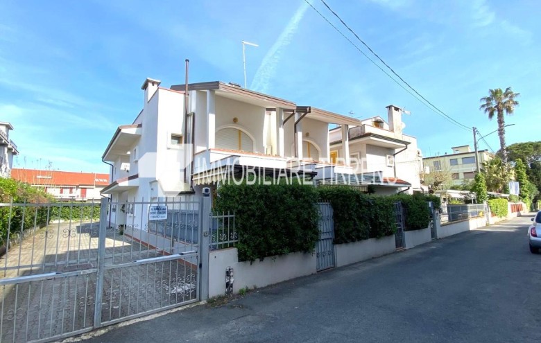 Villetta a schiera in vendita a Massa