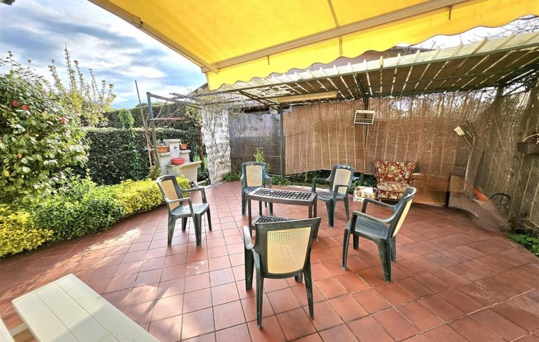 Bifamiliare in vendita a Massa