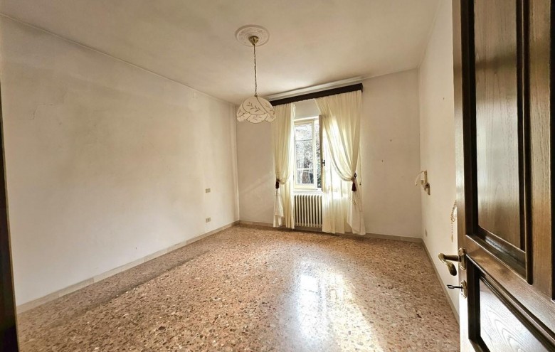 Bifamiliare in vendita a Massa