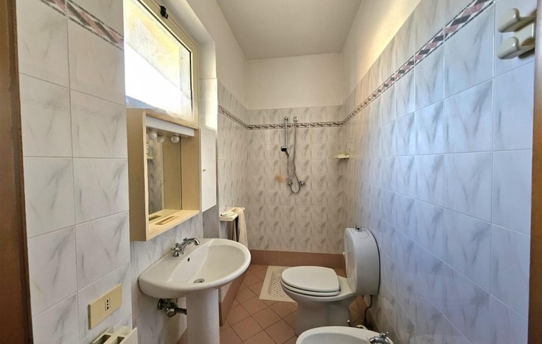 Bifamiliare in vendita a Massa