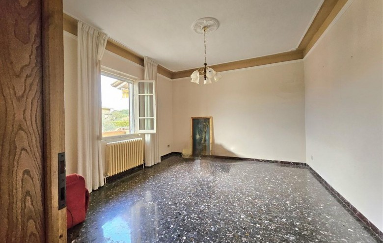 Bifamiliare in vendita a Massa