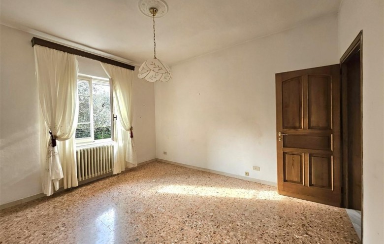 Bifamiliare in vendita a Massa