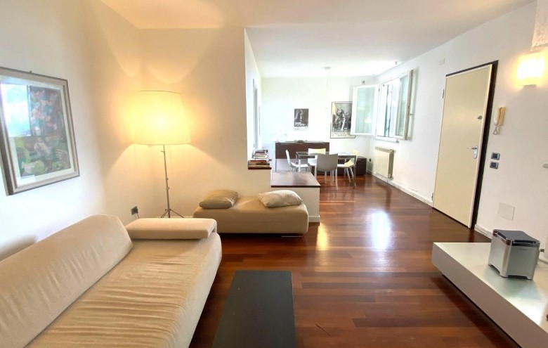 Villa singola in vendita a Massa